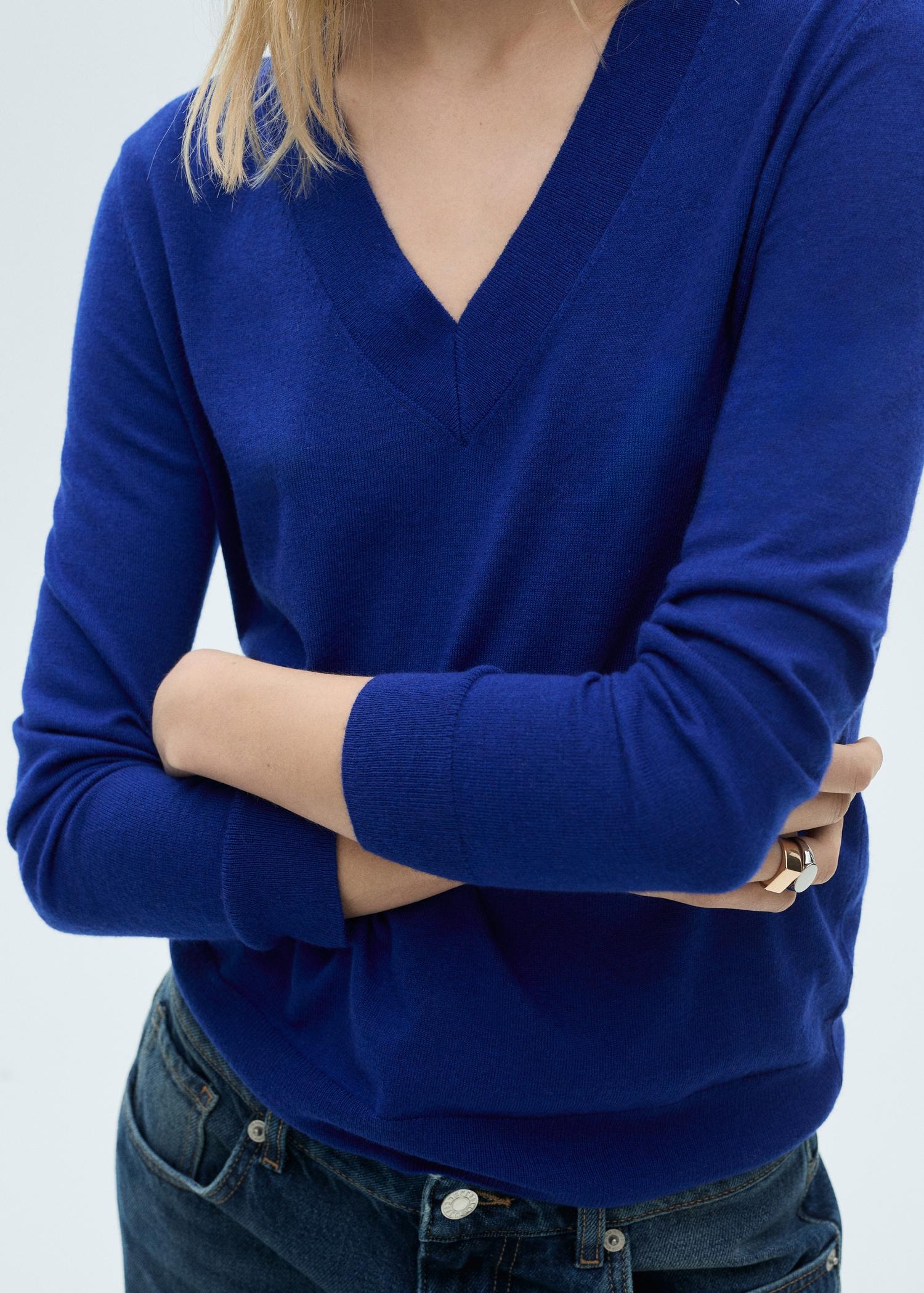 V-neck knit sweater - Women | MANGO USA Product Image