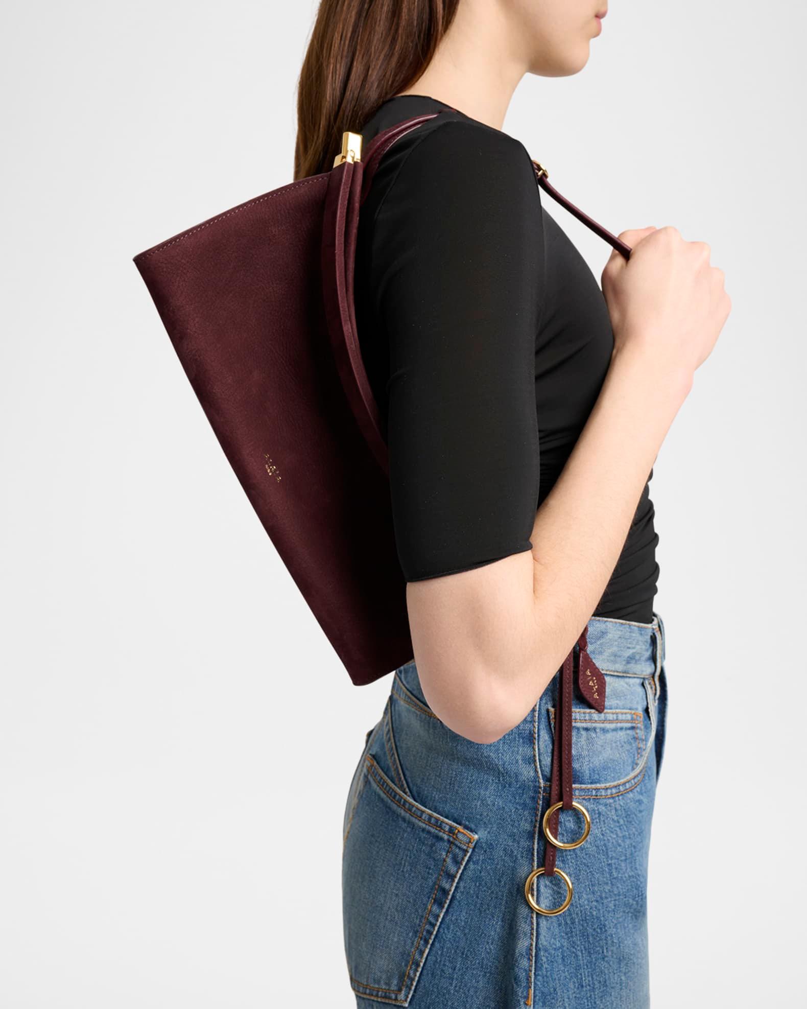 Le Click Medium Shoulder Bag in Leather Product Image