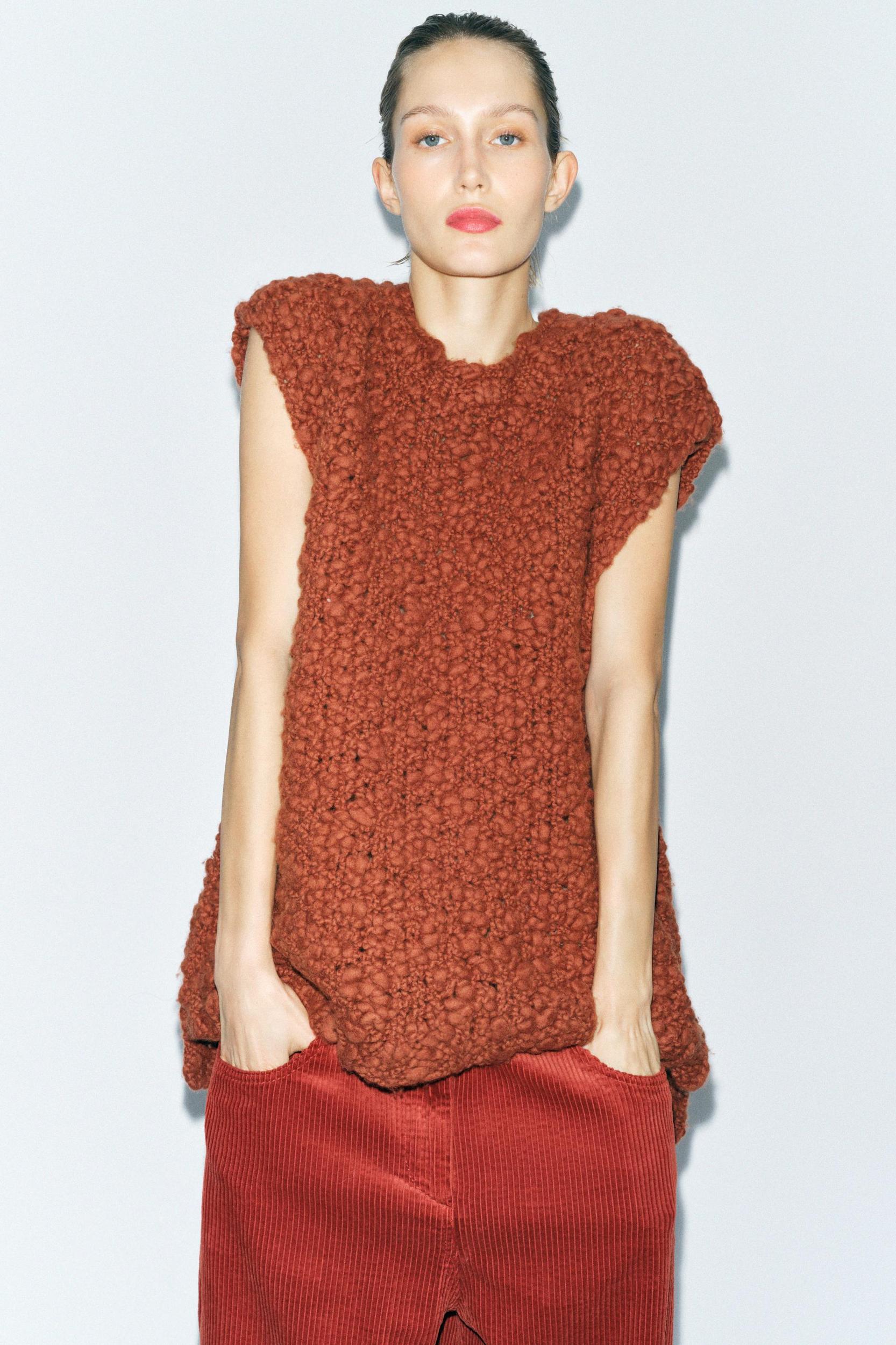 OVERSIZED TEXTURED KNIT VEST Product Image