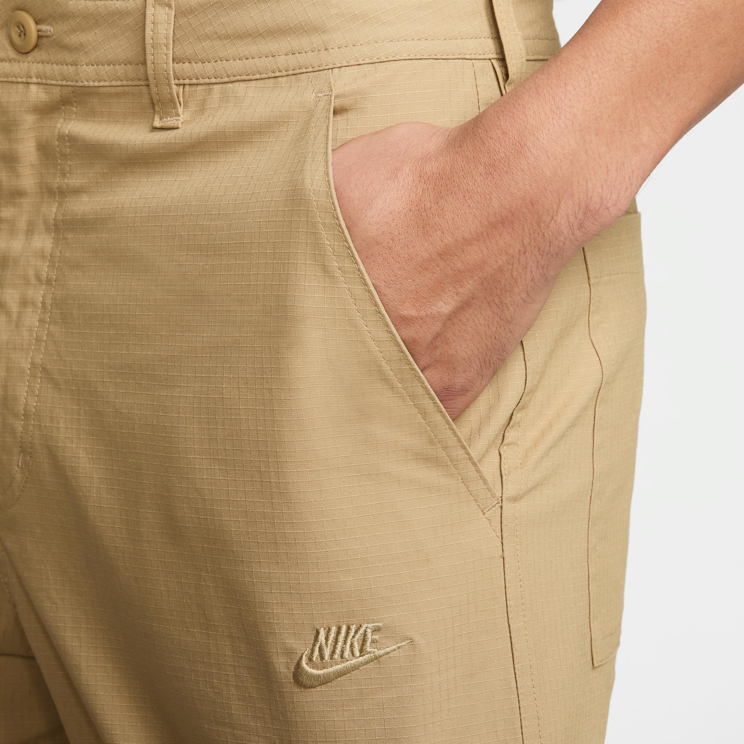 Nike Men's Club Cargo Pants Product Image