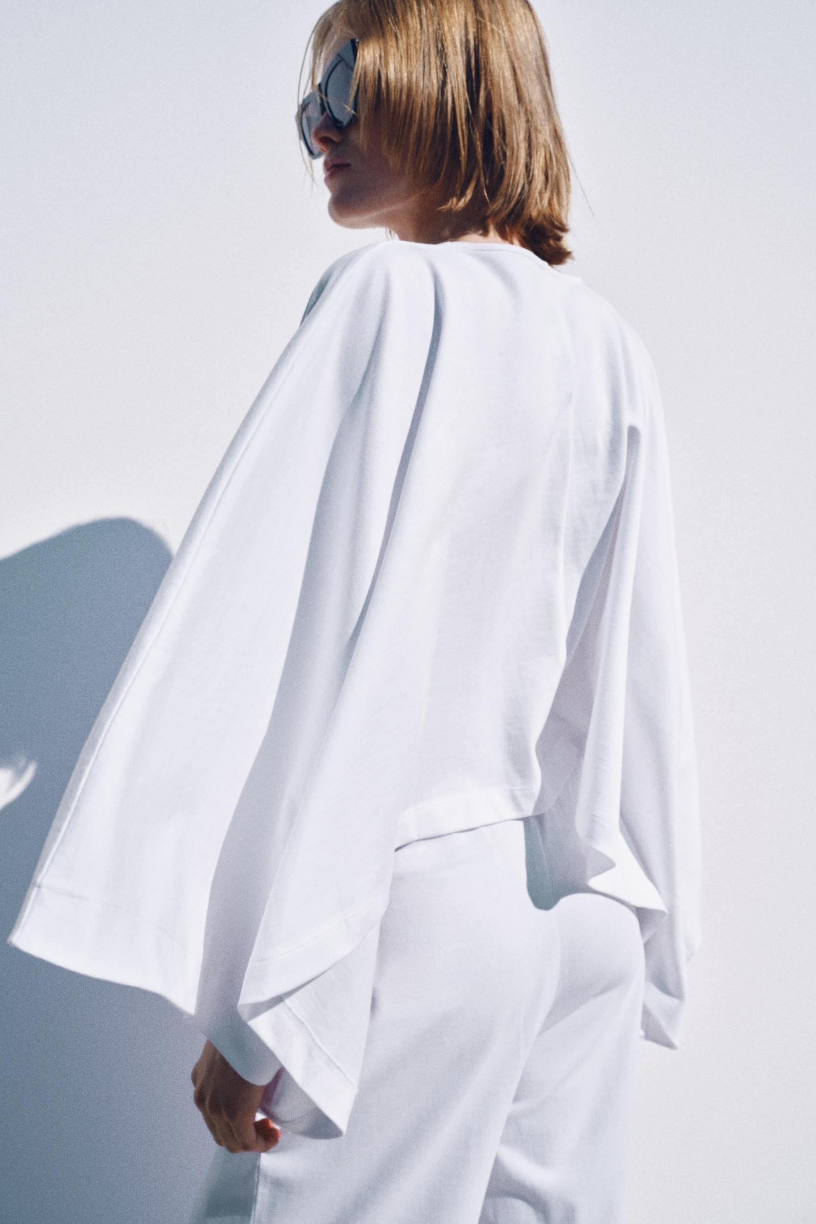 VOLUMINOUS HEAVY COTTON CAPE TOP Product Image
