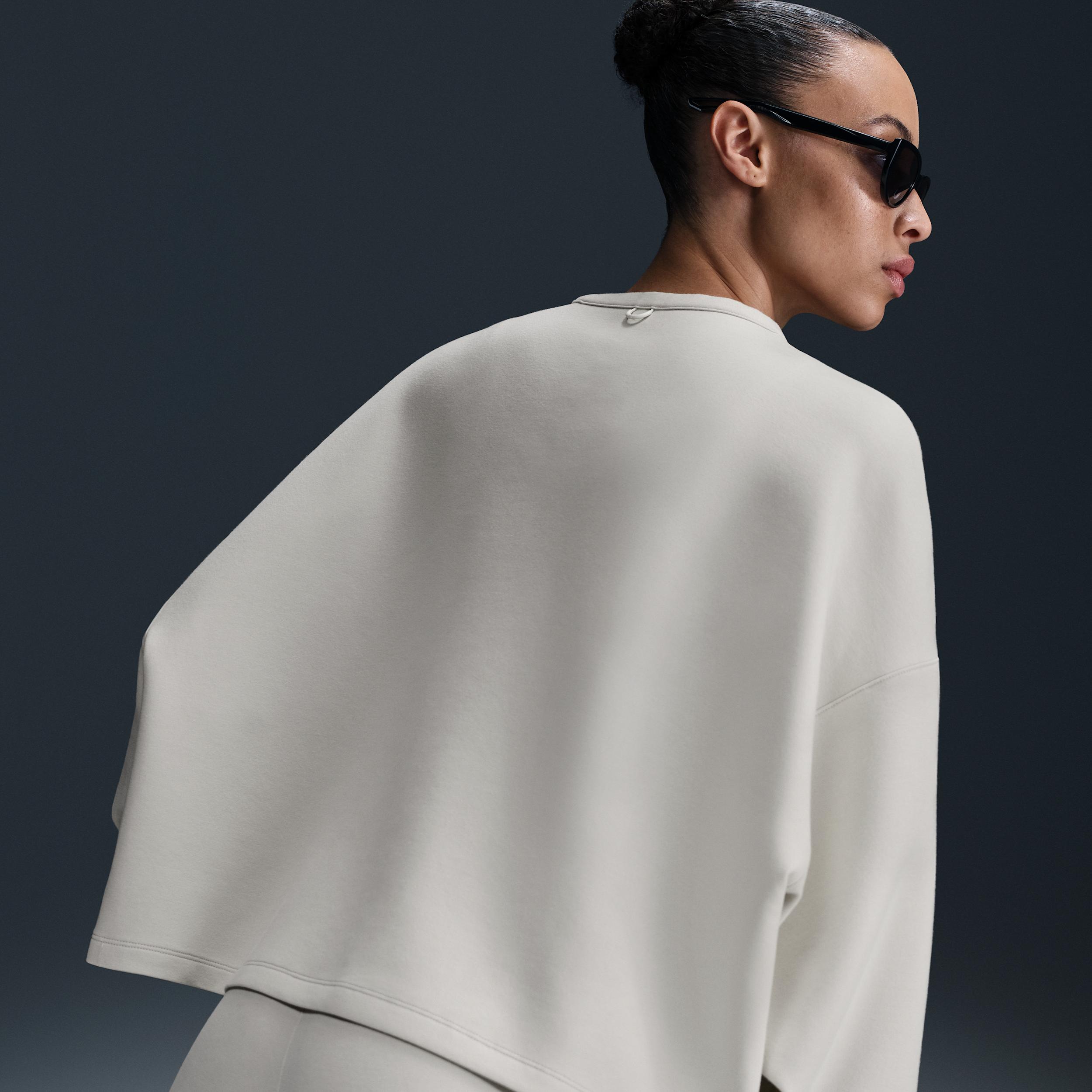 Nike Womens 24.7 ImpossiblySoft Dri-FIT Oversized Crew-Neck Top | HQ8193-104 Product Image