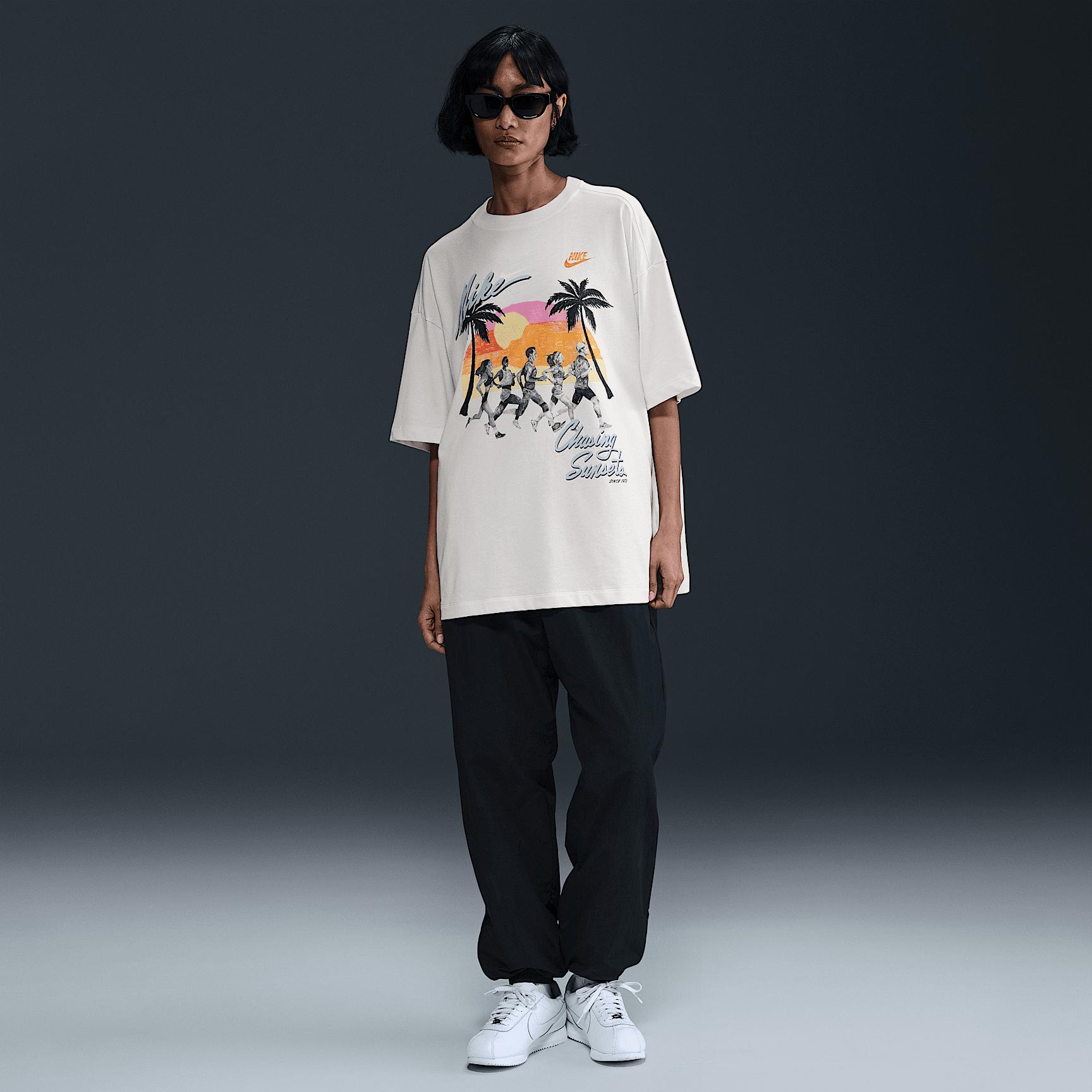 Nike Sportswear Essential Women's Oversized T-Shirt Product Image