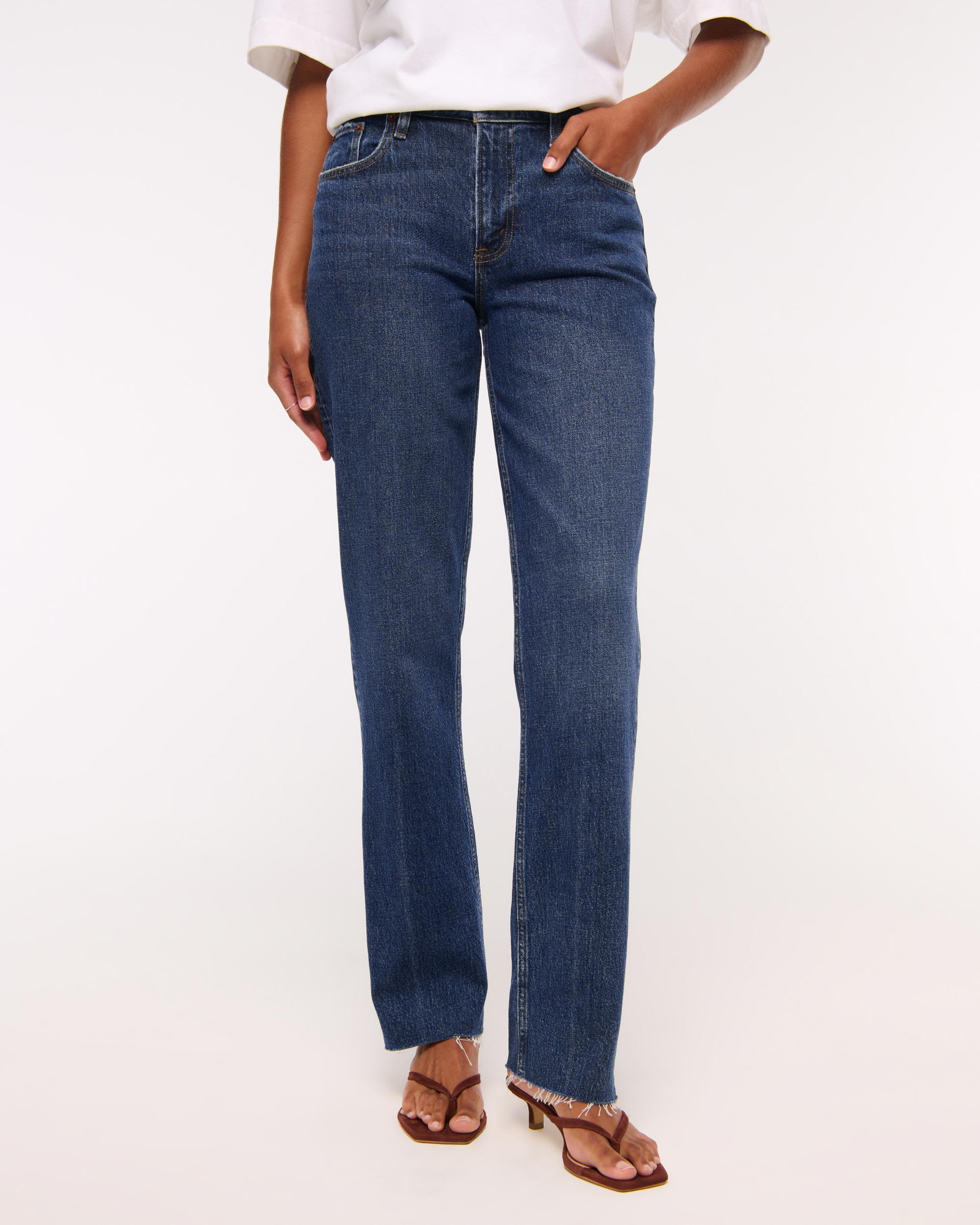 Curve Love Mid Rise 90s Straight Jean Product Image
