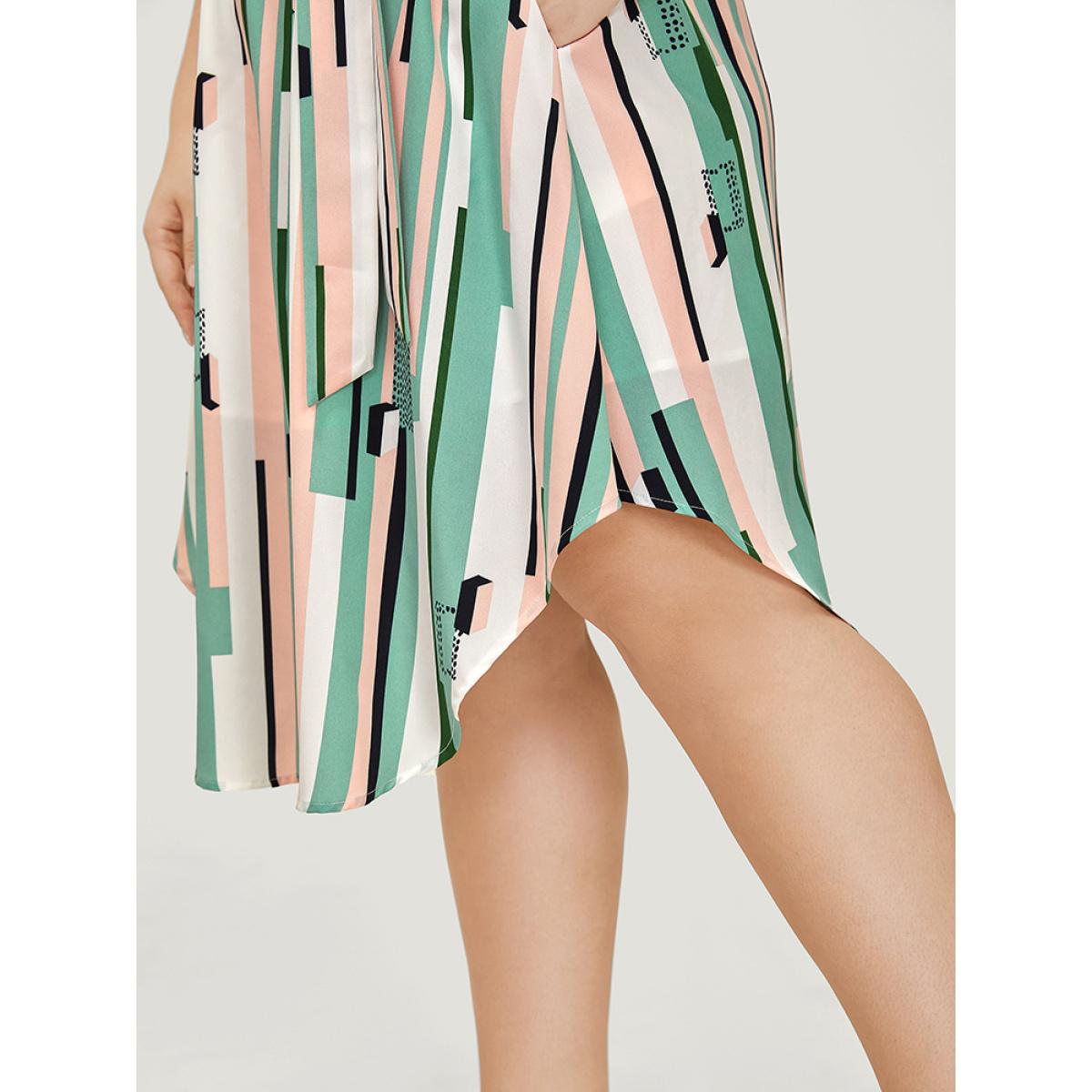 Plus Size Geometric Contrast Curved Hem Pocket Belt Zipper Dress Multicolor Women Office Lined V-neck Short sleeve Curvy Midi Dress BloomChic 14-16/1X Product Image