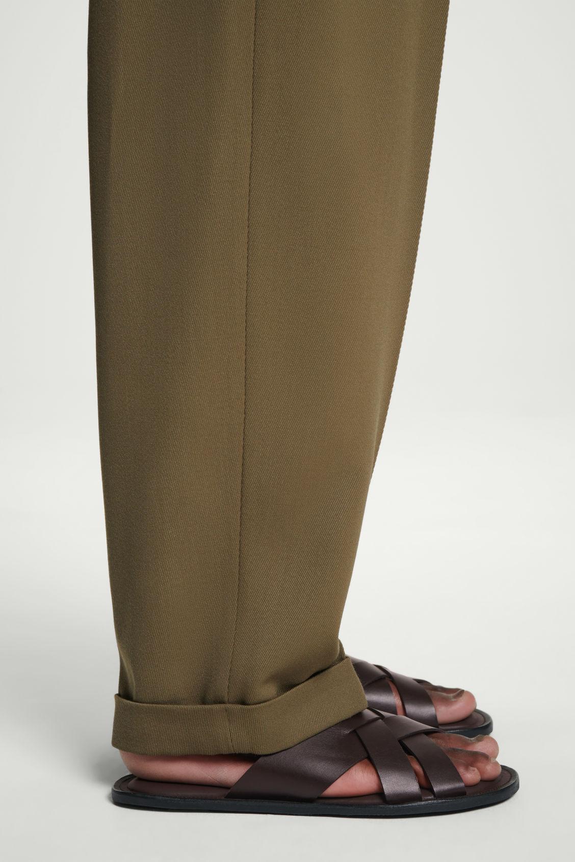 WOVEN LEATHER SANDALS Product Image