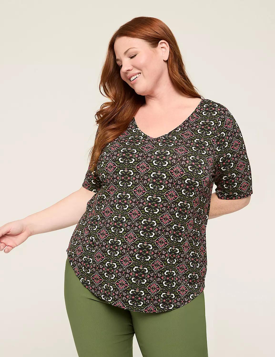 Perfect Sleeve V-Neck Curved-Hem Tee Product Image