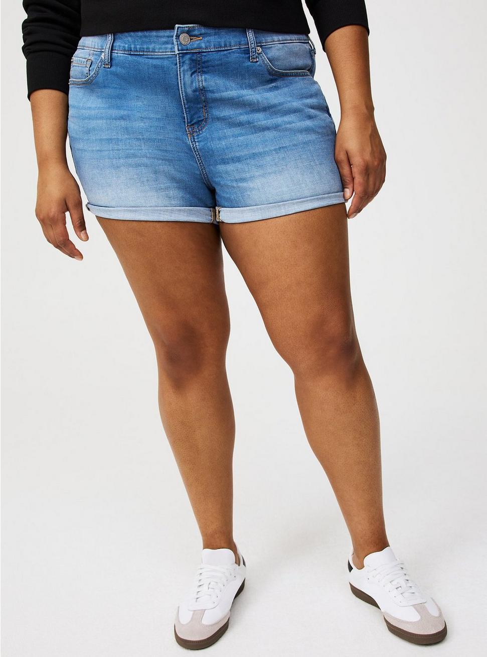 5'' Perfect Mid-Rise Short Product Image