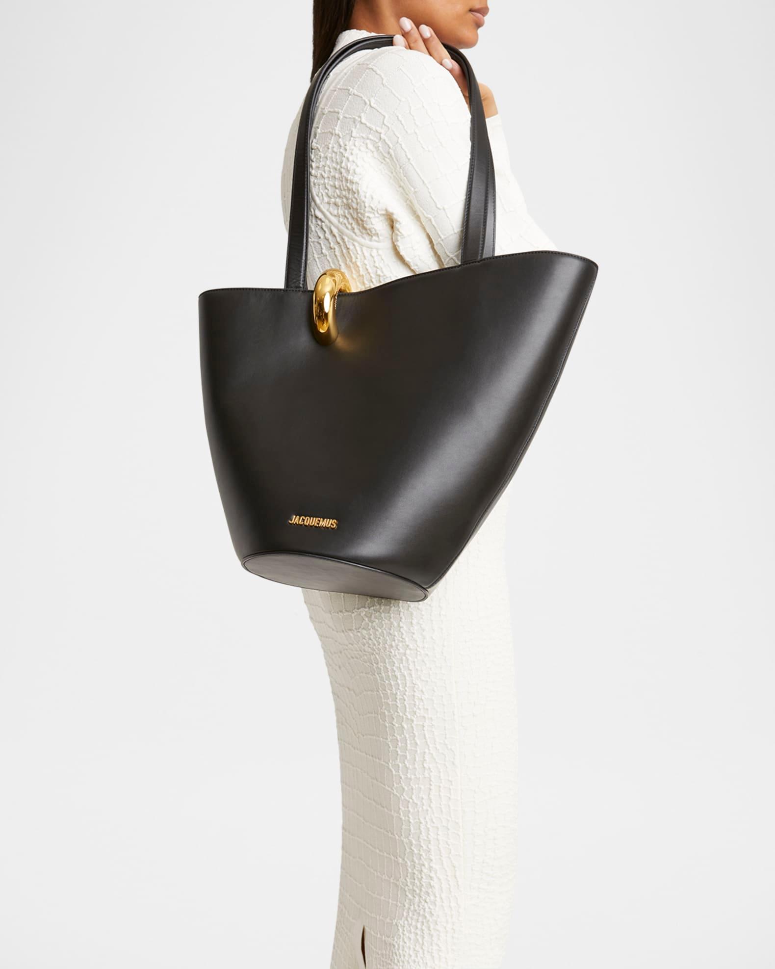 Le Bambola Moyen Leather Shoulder Bag Product Image