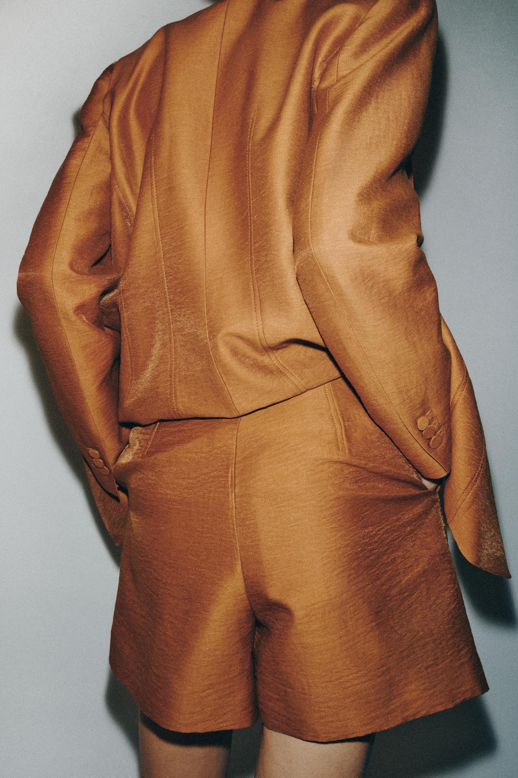 LINEN BLAZER WITH COVERED BUTTONS Product Image