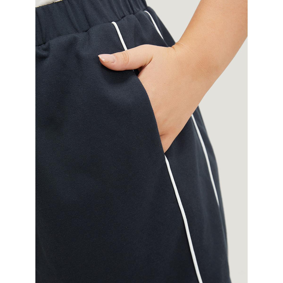 Plus Size Plain Seam Detail Pocket Knotted Shorts Women Indigo Casual Plain Dailywear Shorts BloomChic 26/4X Product Image