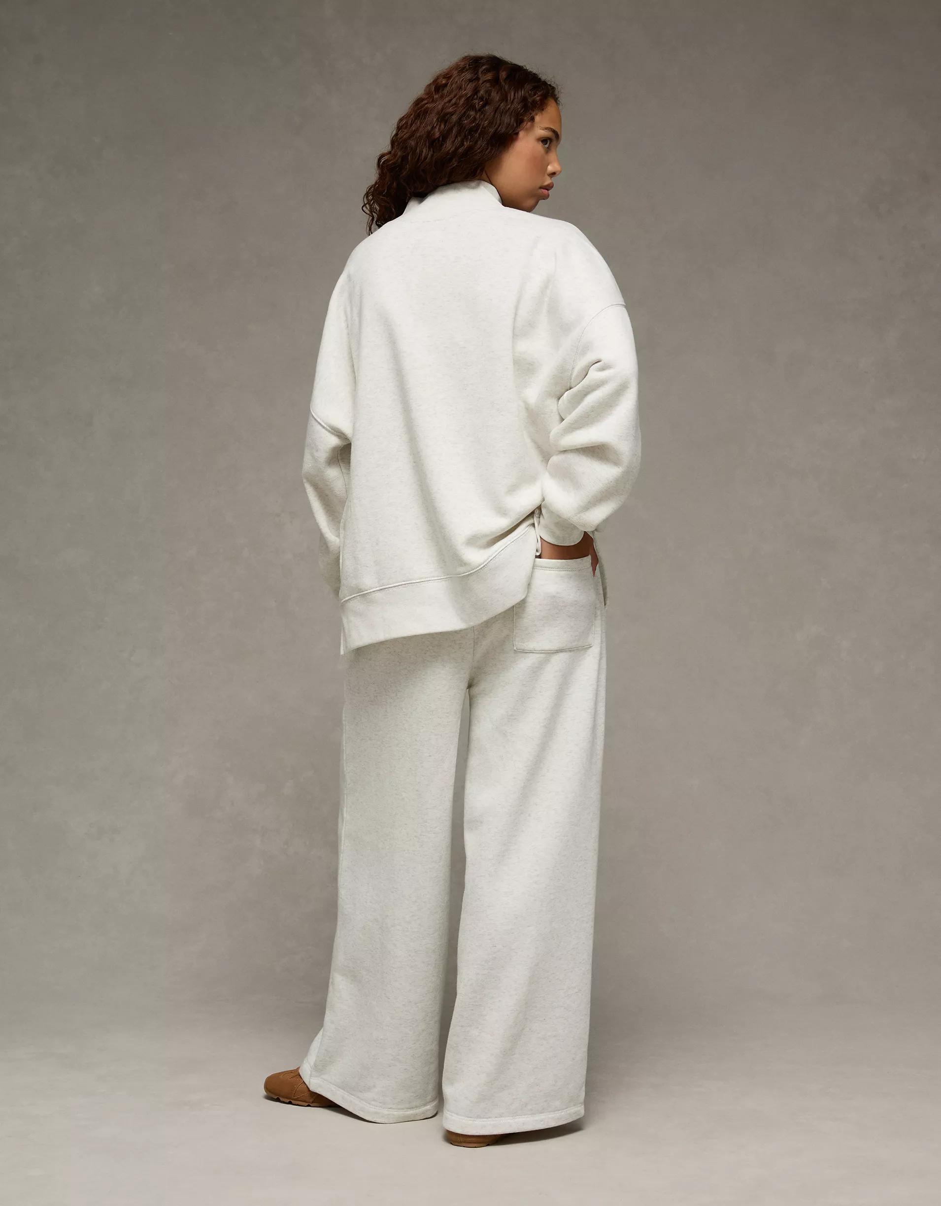 AE Everyday Luxe Wide-Leg Sweatpant Product Image