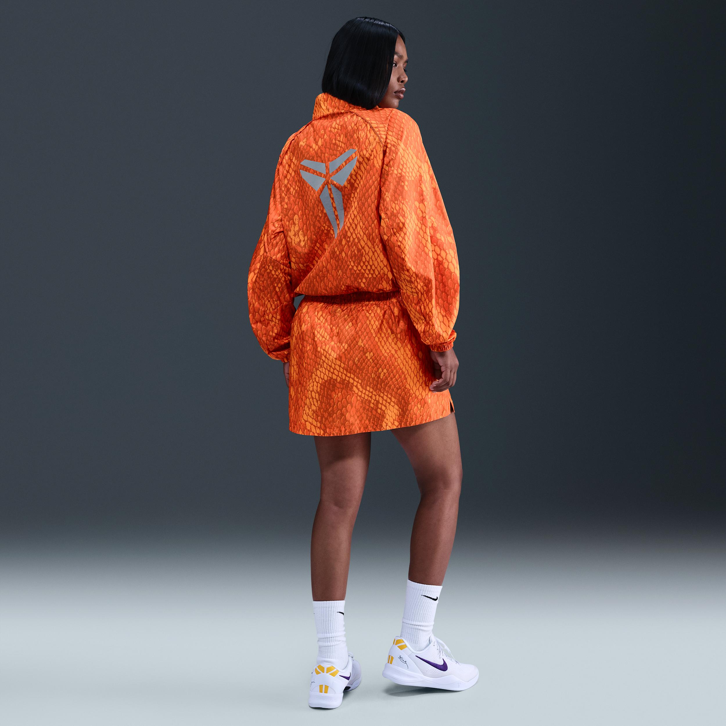 Nike Womens Kobe Lightweight Woven Jacket | IB2718-819 Product Image