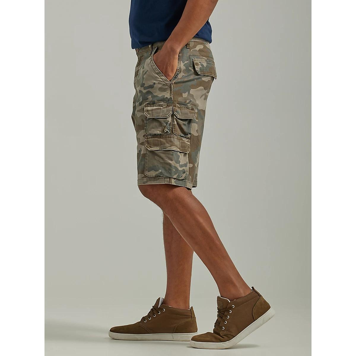 Wrangler® Men's Five Star Premium Stacked Cargo Short in Pewter Product Image