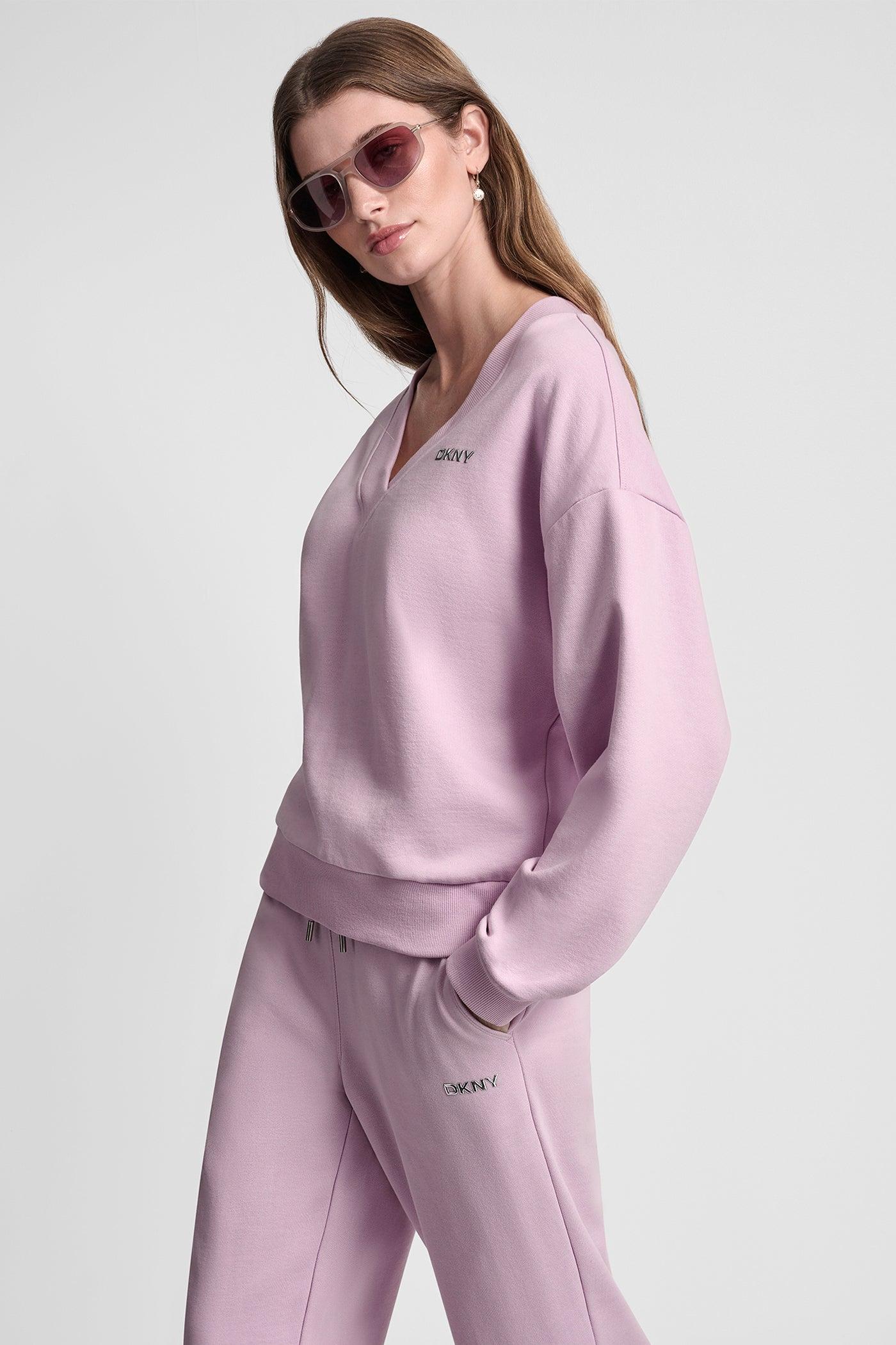 METALLIC BUBBLE LOGO V-NECK PULLOVER Product Image