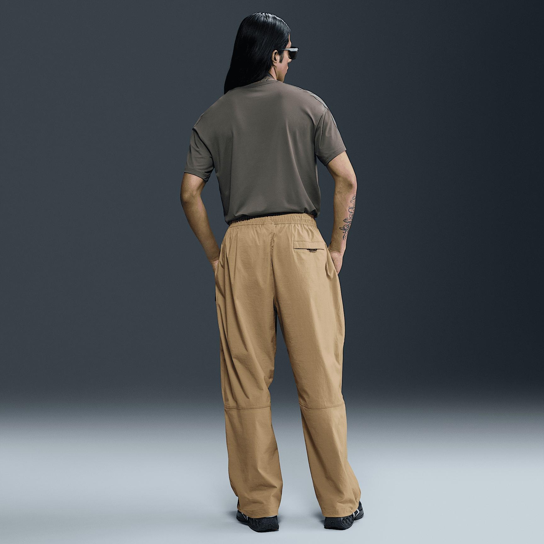 Nike Men's Tech Woven Oversized Pants Product Image