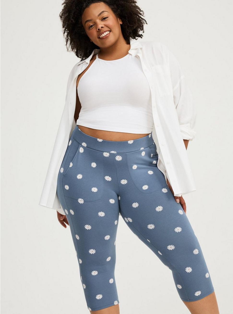 Pedal Pusher Pocket Legging Product Image