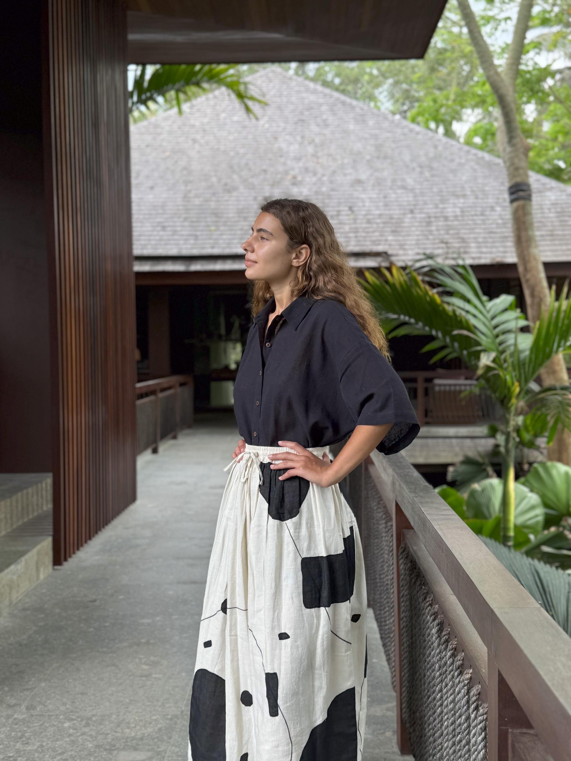 The Easy Black Shirt Product Image