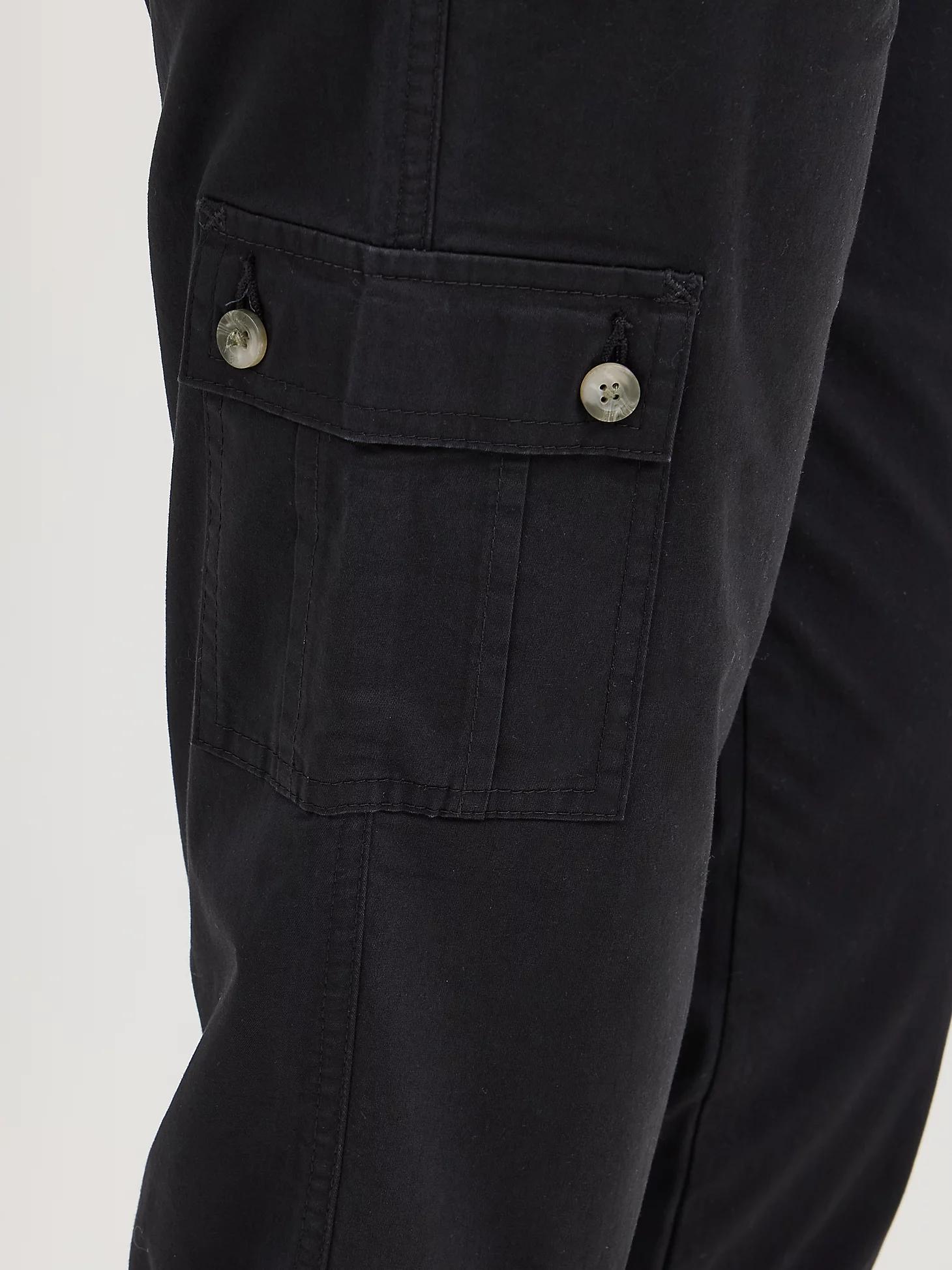 Women's Ultra Lux Comfort with Flex-to-Go Relaxed Fit Cargo Capri | Women's Capris & Crops | Lee® Product Image