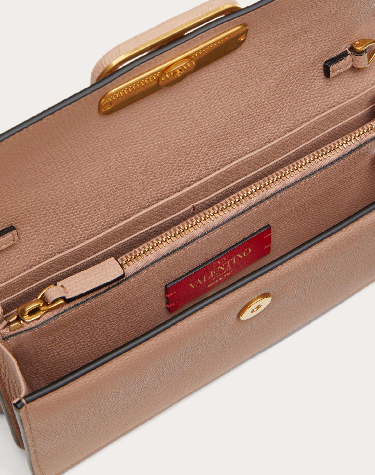 UPTOWN CHAIN WALLET IN GRAIN DE POUDRE EMBOSSED LEATHER Product Image